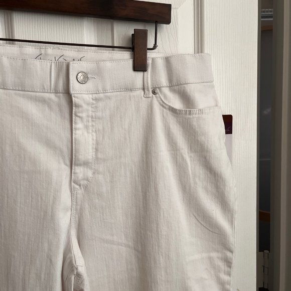 Gloria Vanderbilt White Stretch Skimmer Capri Pants 18 - Picture 4 of 13